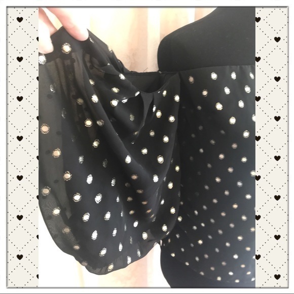 “Spot On” NWT GORGEOUS TOP - Picture 3 of 8